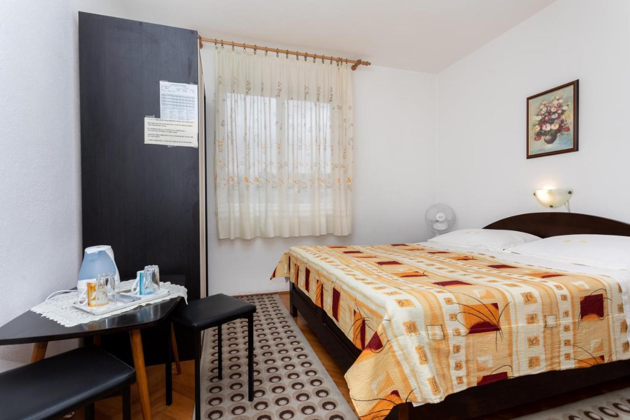 Rooms & Studio Apartment Mira Baška Eksteriør billede