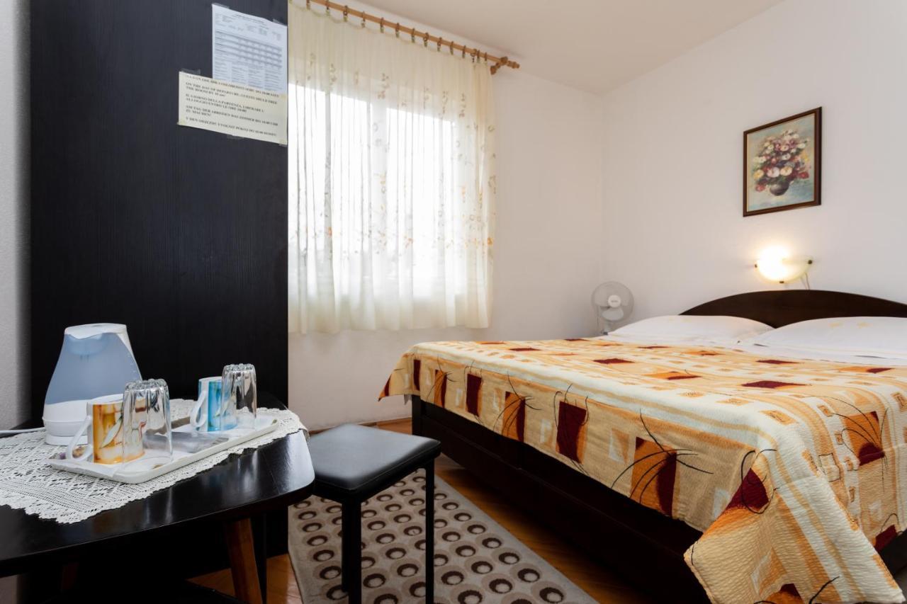 Rooms & Studio Apartment Mira Baška Eksteriør billede